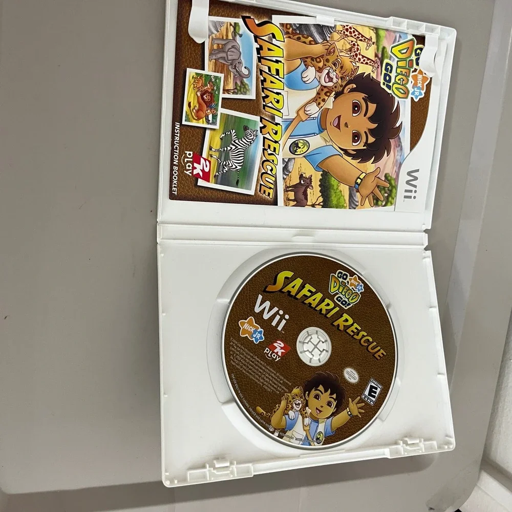 Nintendo Wii Game Bundle Littlest Pet Shop Friends Go Diego Go Safari Rescue CIB